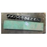 SOCKET SET W/ GREEN METAL CASE, APPROX 10