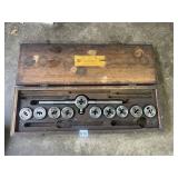 GREENFIELD TAP AND DIE COMBINATION SCREW PLATE