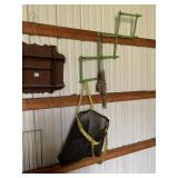 ANIMAL TRAPS, COAT RACK, SHELF, MESH BAG