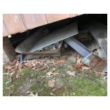 ASSORTED SCRAP METAL PIECES