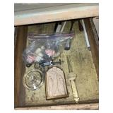 ASSORTED KITCHEN & HOME ACCESSORIES - GLASS BOWL