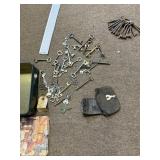 ASSORTMENT OF VINTAGE BARREL KEYS