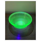 VINTAGE URANIUM GLASS BOWL, VASELINE GREEN, ~8 IN