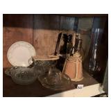 ASSORTED DECORATIVE ITEMS - PORCELAIN PLATE W/