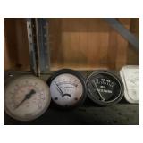 VINTAGE PRESSURE & ELECTRICAL GAUGES - 5 PC LOT,
