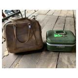 ASSORTED VINTAGE LUGGAGE - FIVE PIECES INCLUDING