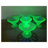 VINTAGE GREEN DEPRESSION GLASS COCKTAIL COUPES,