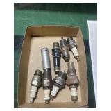 ASSORTED VINTAGE SPARK PLUGS