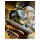 FINE SHEFFIELD CUTLERY SERVING SET W/ PORCELAIN