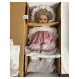 A JERRI MARISSA VINYL DOLL, KING ARTHUR DOLL