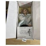 DOLLTON PORCELAIN DOLL 7068-2.