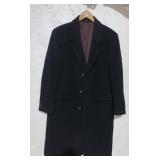 STATESMAN THOMES OVERCOAT SIZE 44.