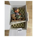 HUMMEL GOEBEL PEACEFUL OFFERING FIGURINE.