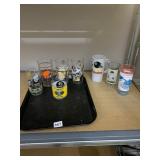 ASSORTED NFL MUGS & GLASSES.