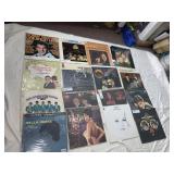 ASSORTED ARTIST VINYL RECORDS.