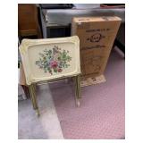 QUAKER ADJUST-MATIC 4 PC FLORAL PAINTED TV TRAY