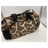 GIRAFFE PRINT DUFFEL BAG.