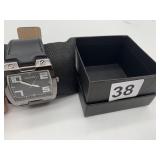 UNLISTED WRISTWATCH W/ BOX.