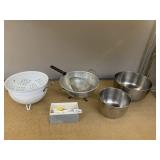 COLANDERS, SUNBEAM MIXING BOWLS, CORN COB