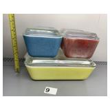 SET UP 4 PYREX REFRIGERATOR BOXES ONE LID DOES