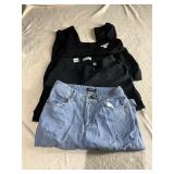 CAPRIS & JOGGERS, SIZE M, CHICKS, COLD WATER