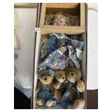 TURNER DOLLS GOLDILOCKS & 3 BEARS SET.