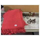 FRINGED PLACEMATS, METAL FLORAL NAPKIN RINGS