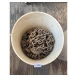 INDUSTRIAL CHAIN W/ METAL HOOK, UTILITY BUCKET.