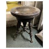 CLAW AND BALL PIANO STOOL