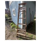 WOODEN LADDER, 6 FT, TYPE III, 200# RATING,