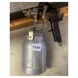 BINKS MODEL 18 PAINT SPRAY GUN W/ CUP.