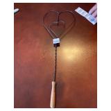 VINTAGE WIRE KITCHEN WHISK, HEART SHAPE DESIGN,