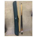 MIZERAK POOL CUE, TWO-PIECE DESIGN, TEXTURED