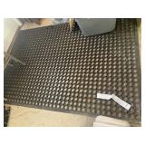 HEAVY DUTY RUBBER DRAINAGE MAT.