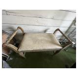 BERKEY & GAY SETTEE FOR KAUFMANN