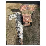 CAMOUFLAGE FOLDING HUNTING STOOL W/ ATTACHED
