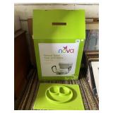 NOVA RAISED TOILET SEAT W/ ARMS LOCKING, EZPZ