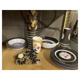 PITTSBURGH STEELERS TEAM LOGO PLATES, BOWLS,
