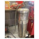 ANSUL FYR-FYTER METAL FIRE EXTINGUISHER W/ GAUGE,