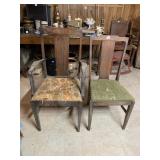 PAIR OF VINTAGE WOODEN DINING CHAIRS