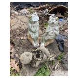 GARDEN FROG STATUES, STONE PLANTER.