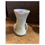 MCCOY VASE W/ HANDLES