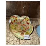 ART GLASS HEART SHAPED BOWL, MULTICOLORED