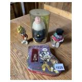 VINTAGE TOY COLLECTIBLES ASSORTMENT - FAMILY GUY