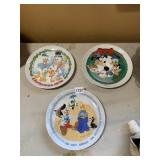 WALT DISNEY CHARACTER COLLECTOR PLATES - SET OF