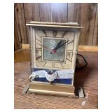 ANHEUSHER BUSCH LIGHTED CLOCK