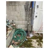 KOBALT SHOVEL, SHOVEL, SLEDGEHAMMER, GARDEN HOSE.