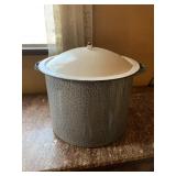 ENAMELWARE STOCKPOT W/ LID - GRAY SPECKLED, WIRE