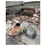 METAL FROG WATERING CAN, CONCRETE CROWN ORNAMENT.