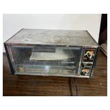 GE CONTINUOUS CLEANING TOAST-R-OVEN, BAKE-BROIL